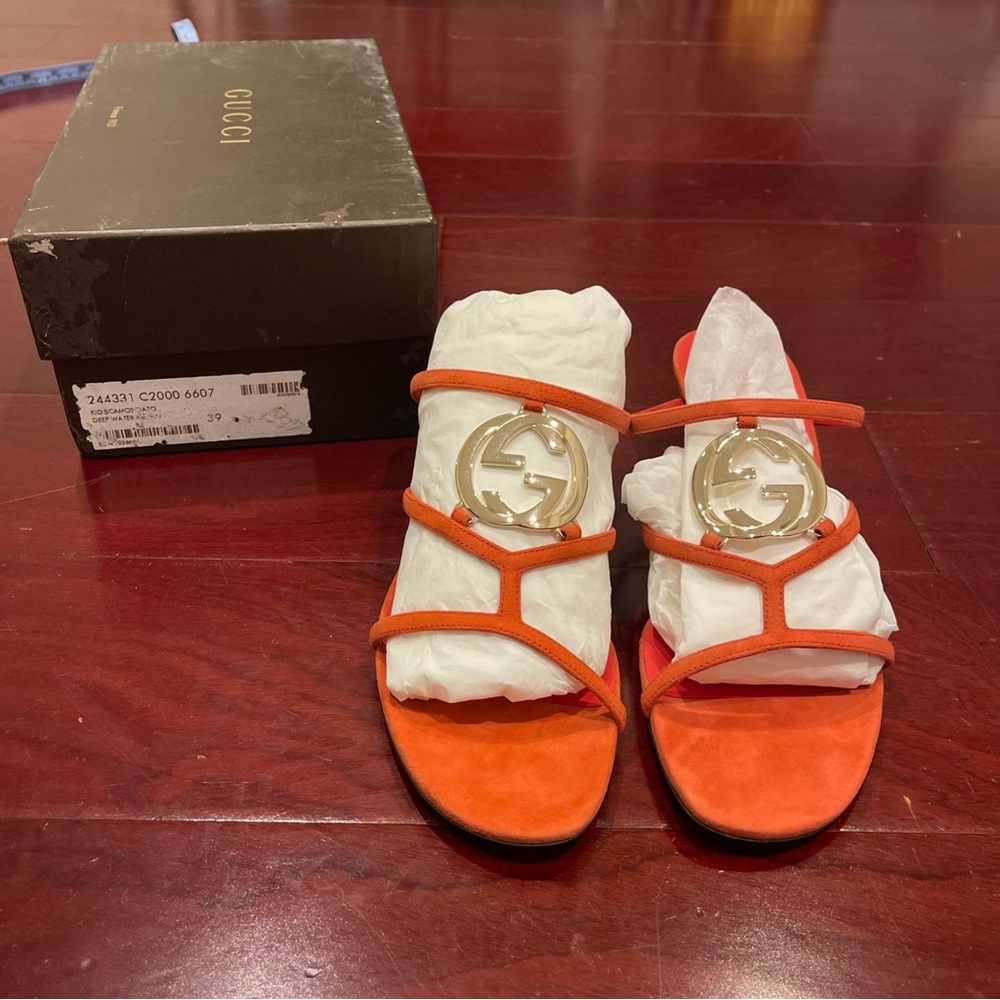 Gucci Orange Multi-Strap Logo Medallion Slide Sandal Kitten Heels - Picture 2 of 6
